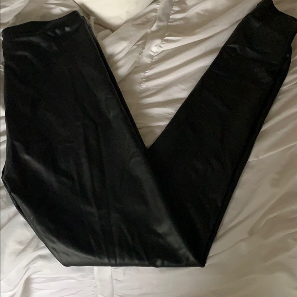 WORN ONCE Black faux leather leggings